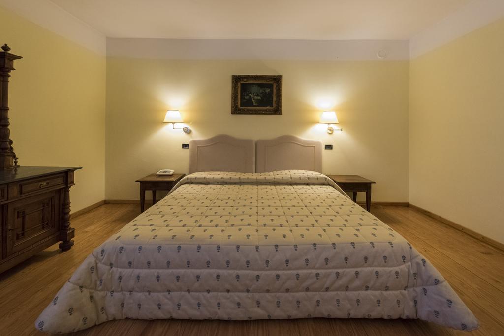Locanda La Posta Cavour Extérieur photo